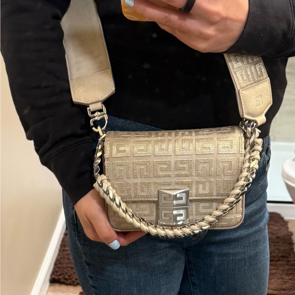 Givenchy - Picture 7 of 10